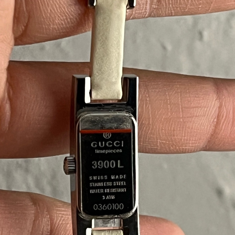SALE Gucci 1600 Series watch - Picture 4 of 9